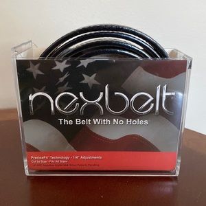 Nexbelt mens adjustable golf belt. Size 25-42. Black